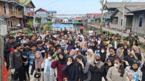 Aksi Bersih-Bersih Pemuda Balikpapan di Permukiman Atas Air Gang Beriman, Baru Ulu, Balikpapan Barat (28/9/2025)